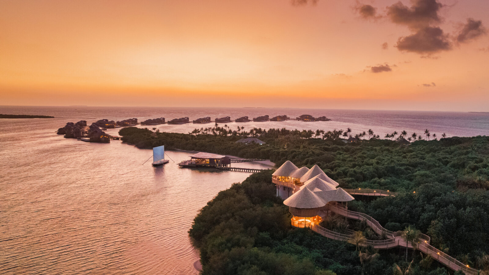 7 resorts en Maldivas con los mejores arrecifes para hacer snorkel